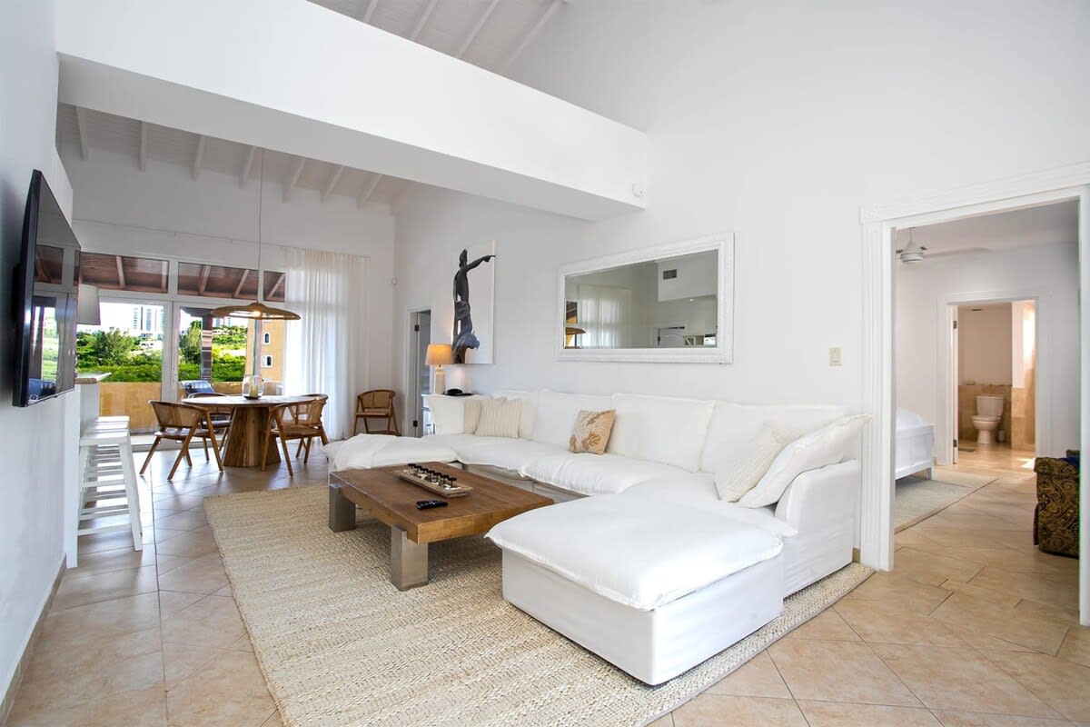 Marina 360 (2 bedrooms) - Water view condo with communal pool, gym and
