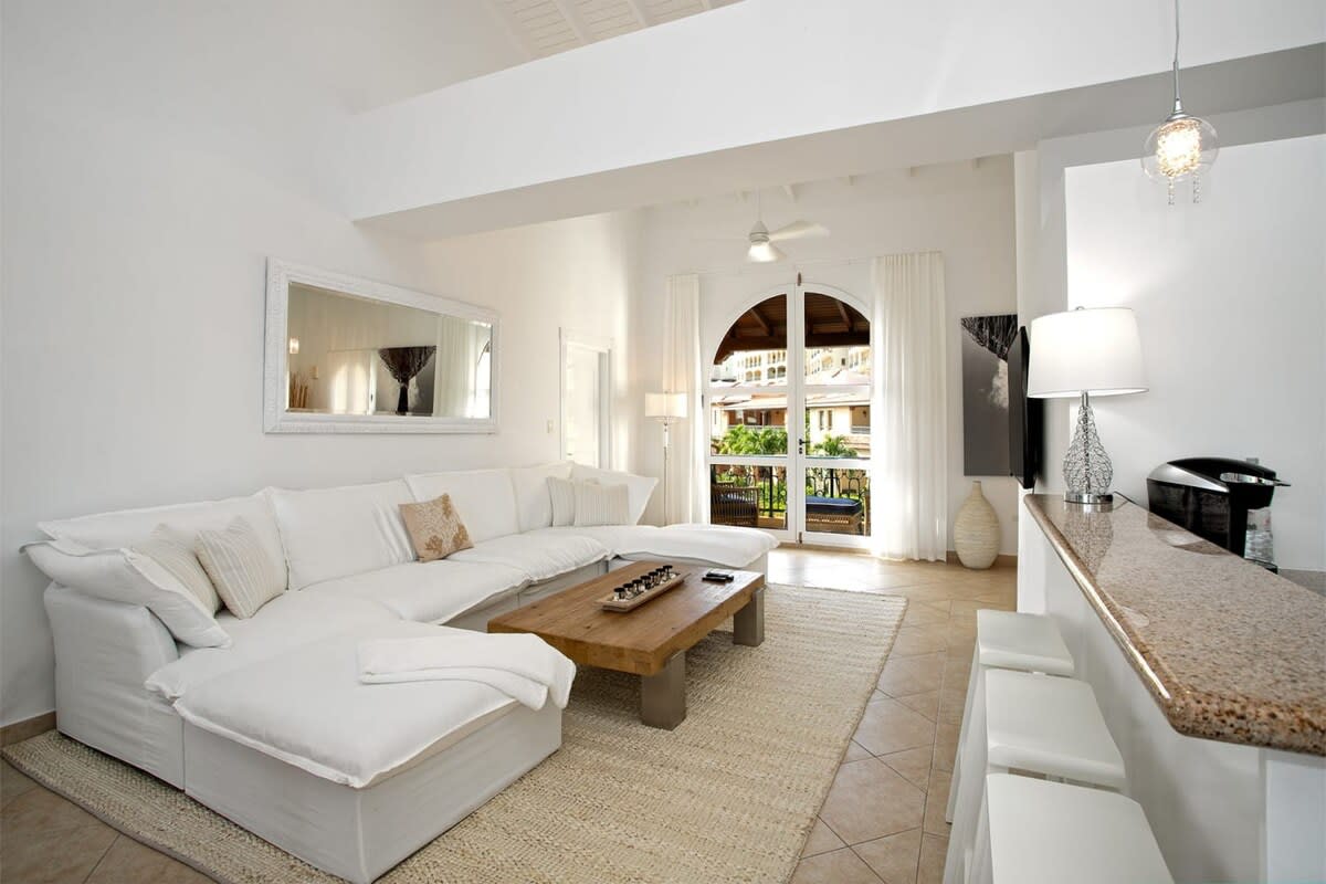 Marina 360 (2 bedrooms) - Water view condo with communal pool, gym and