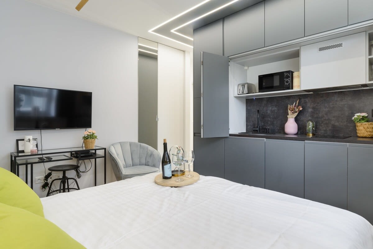Lumina Comfortable studio in the city center