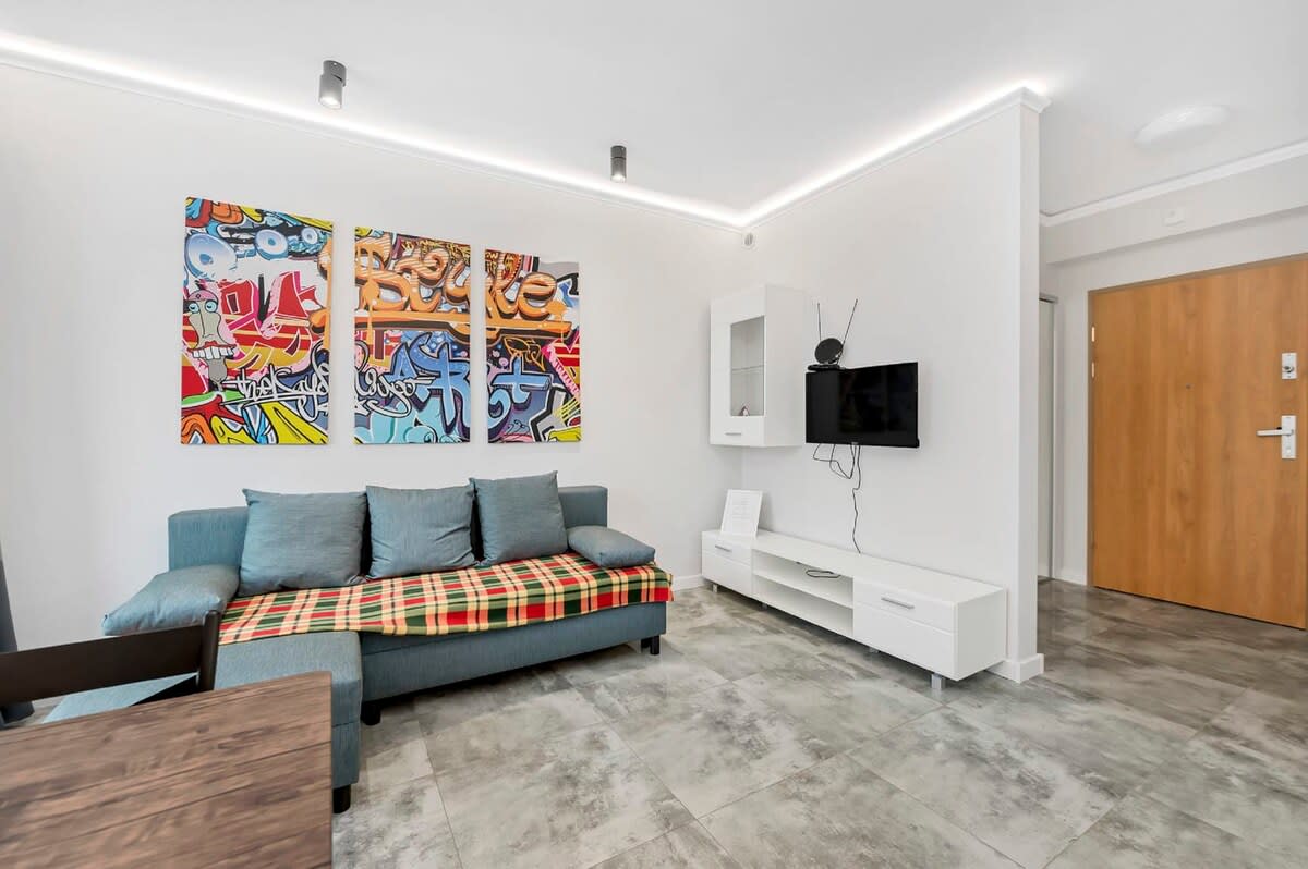 Lumina unique apart near  Fabryczna