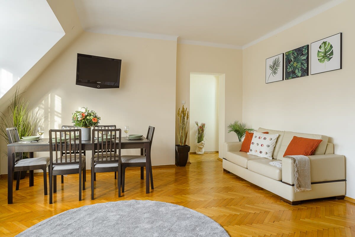 Lumina 2-level charming apart