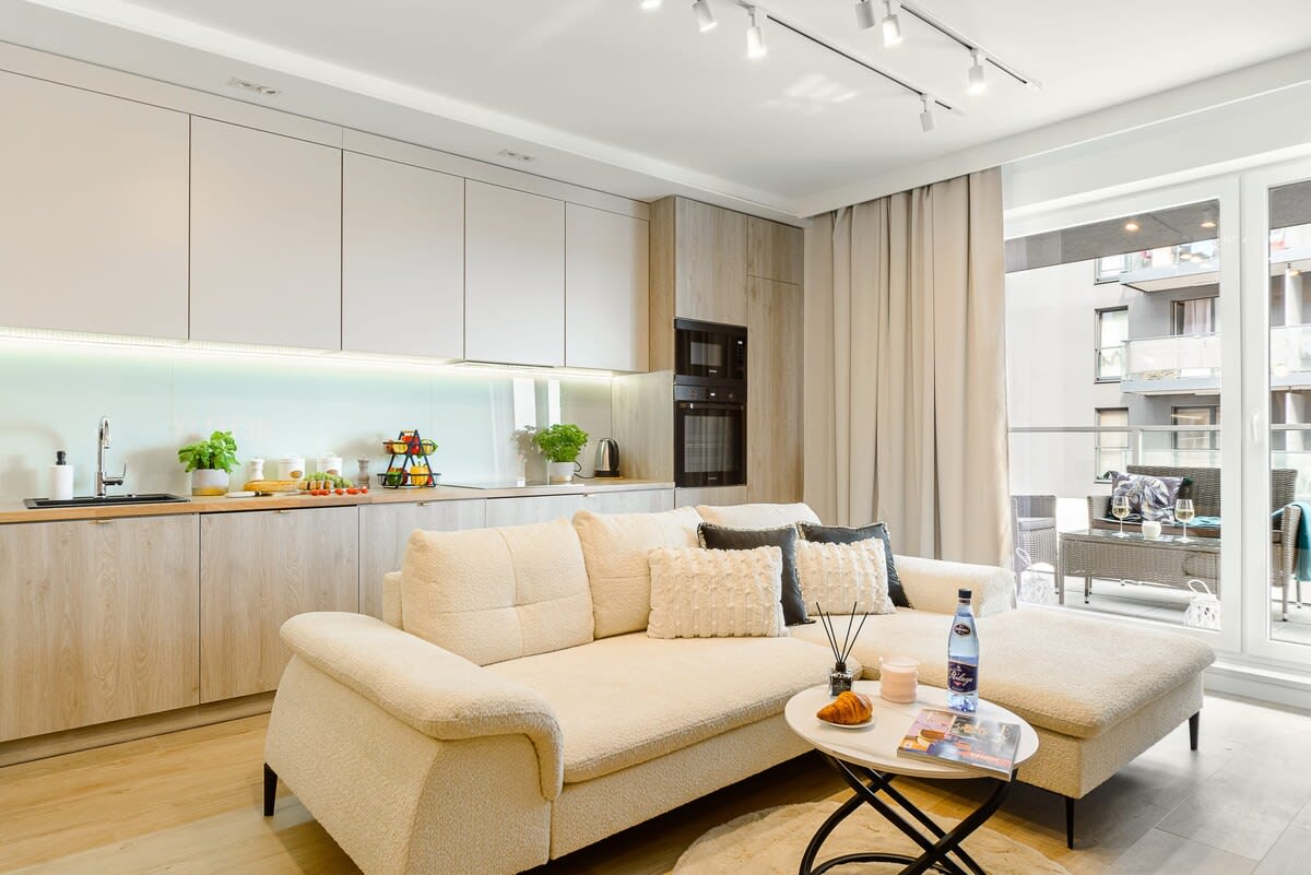 Lumina 3-room lux apartment on Drewnowska