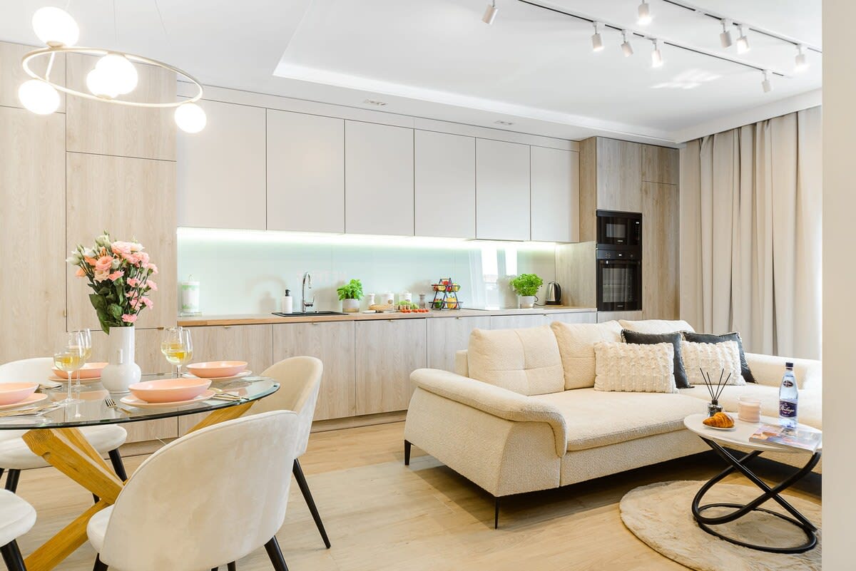 Lumina 3-room lux apartment on Drewnowska