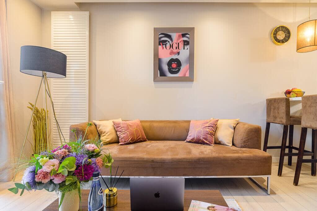 Lumina luxury apart in Platinium Towers