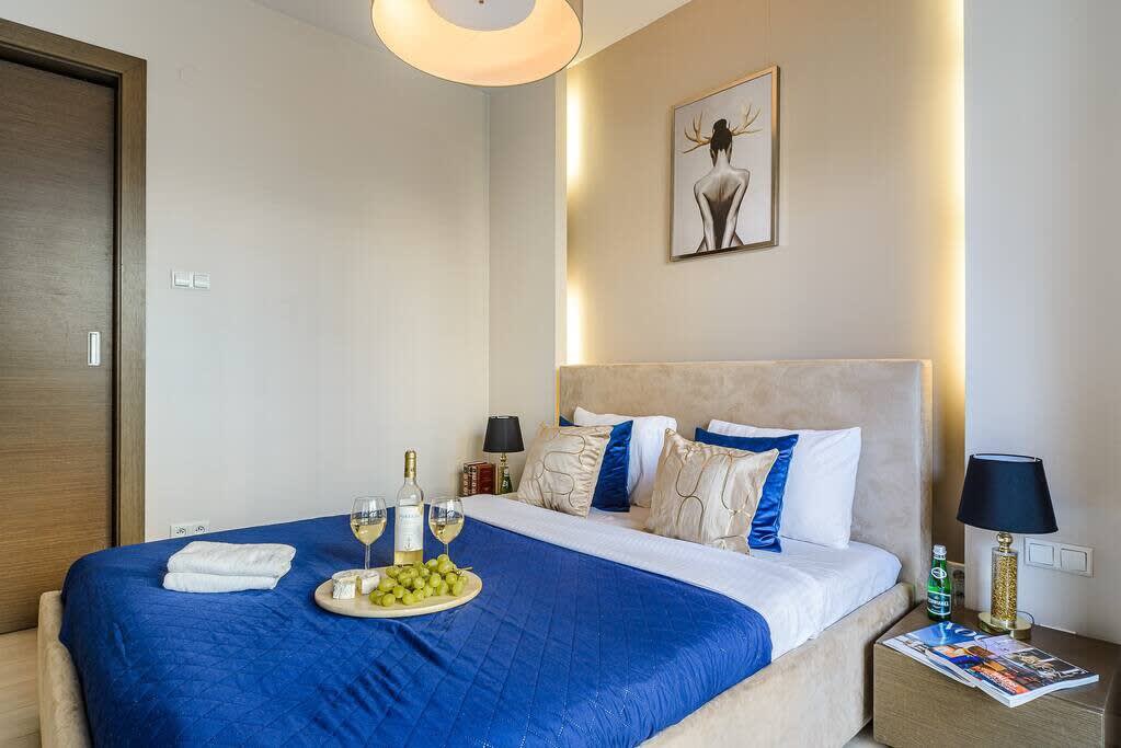 Lumina luxury apart in Platinium Towers