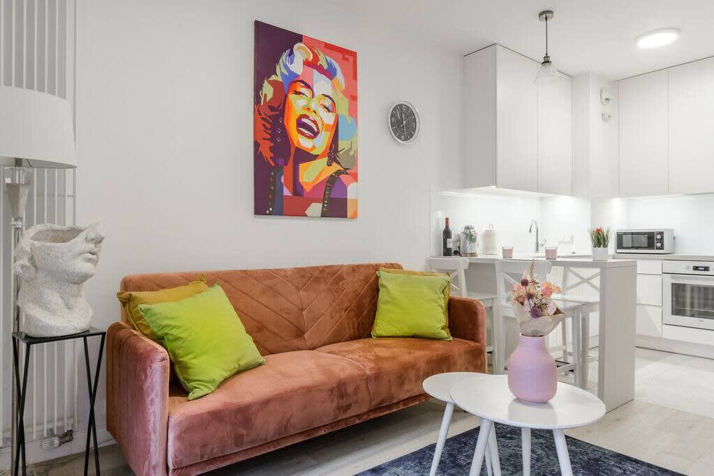 Lumina comfort apartament in the center of Warsaw