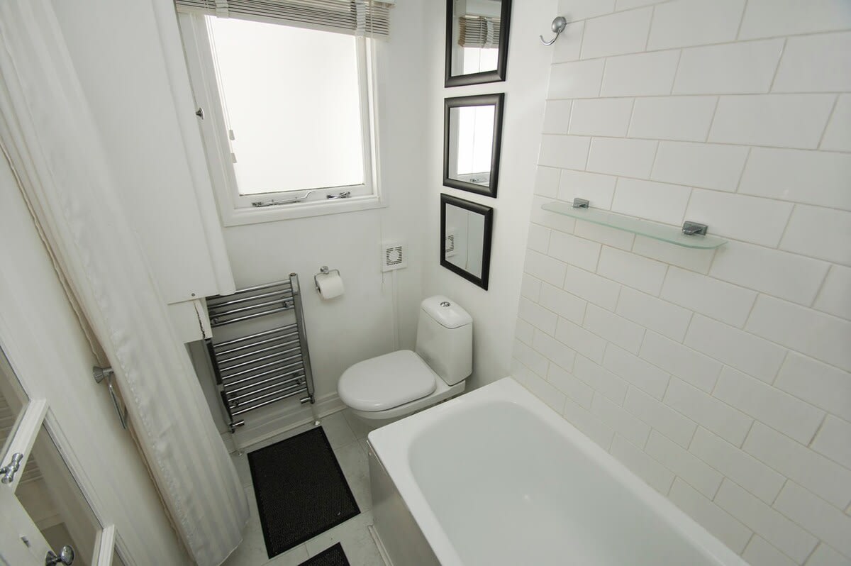 Marine Gardens |Terrace|by Brighton Holiday Lets - Brighton Holiday Home - Image 12