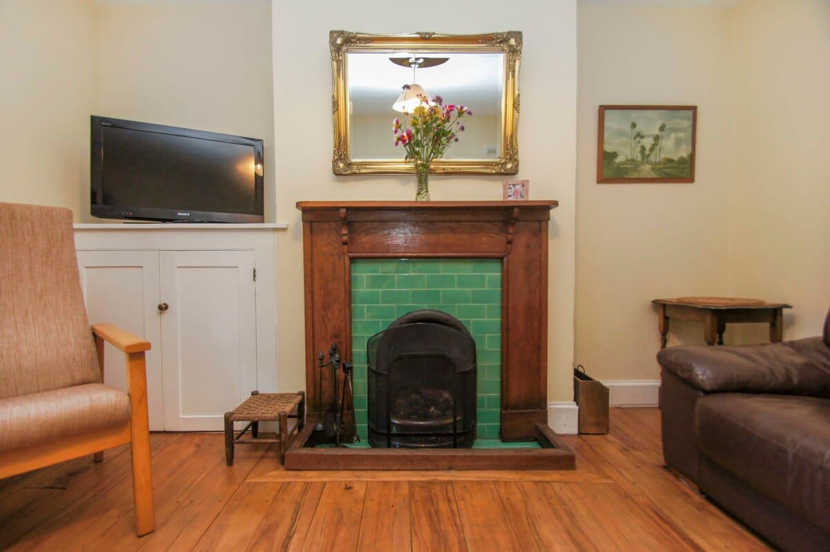 Beeches Cottage |Garden| by Brighton Holiday Lets - Brighton Holiday Home - Image 10