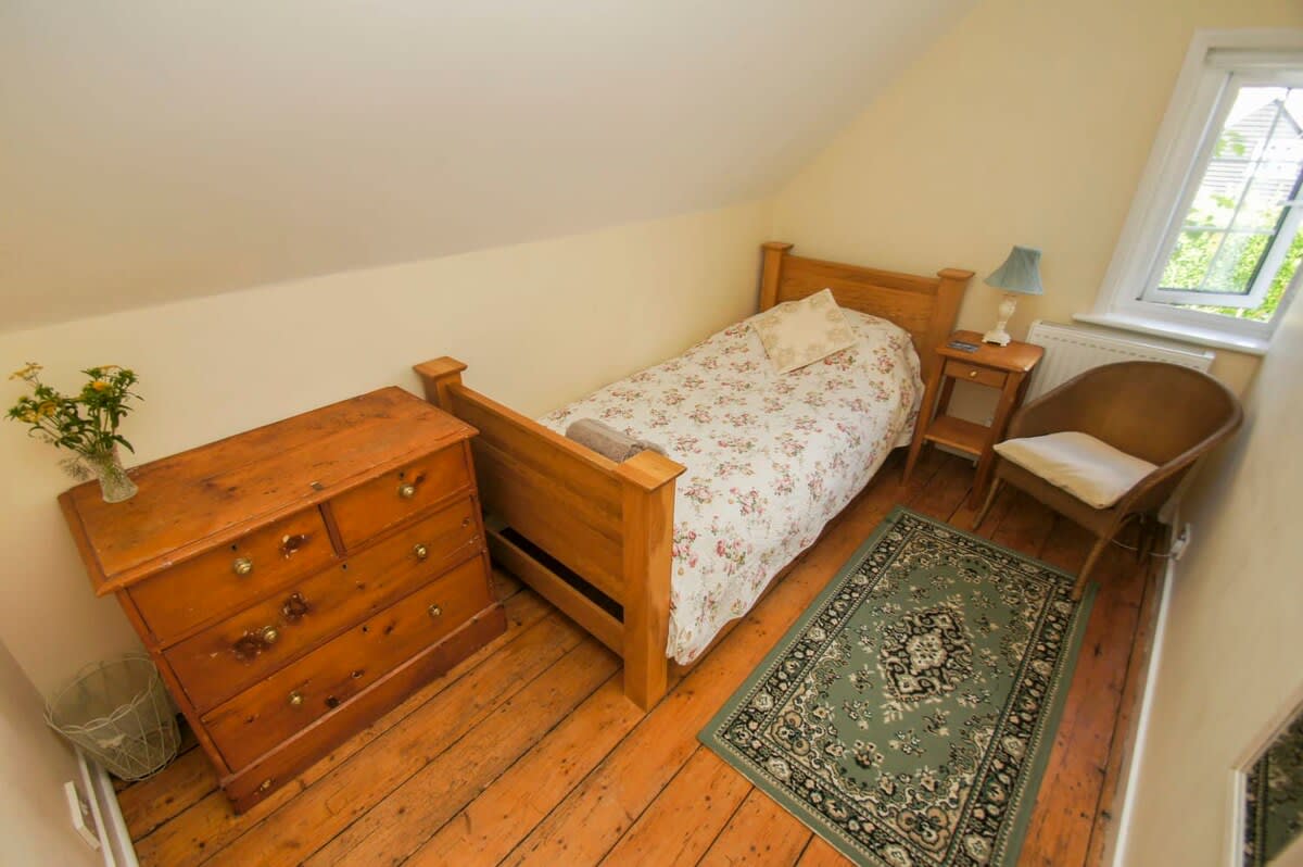 Beeches Cottage |Garden| by Brighton Holiday Lets - Brighton Holiday Home - Image 17