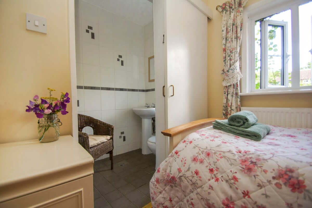 Beeches Cottage |Garden| by Brighton Holiday Lets - Brighton Holiday Home - Image 14