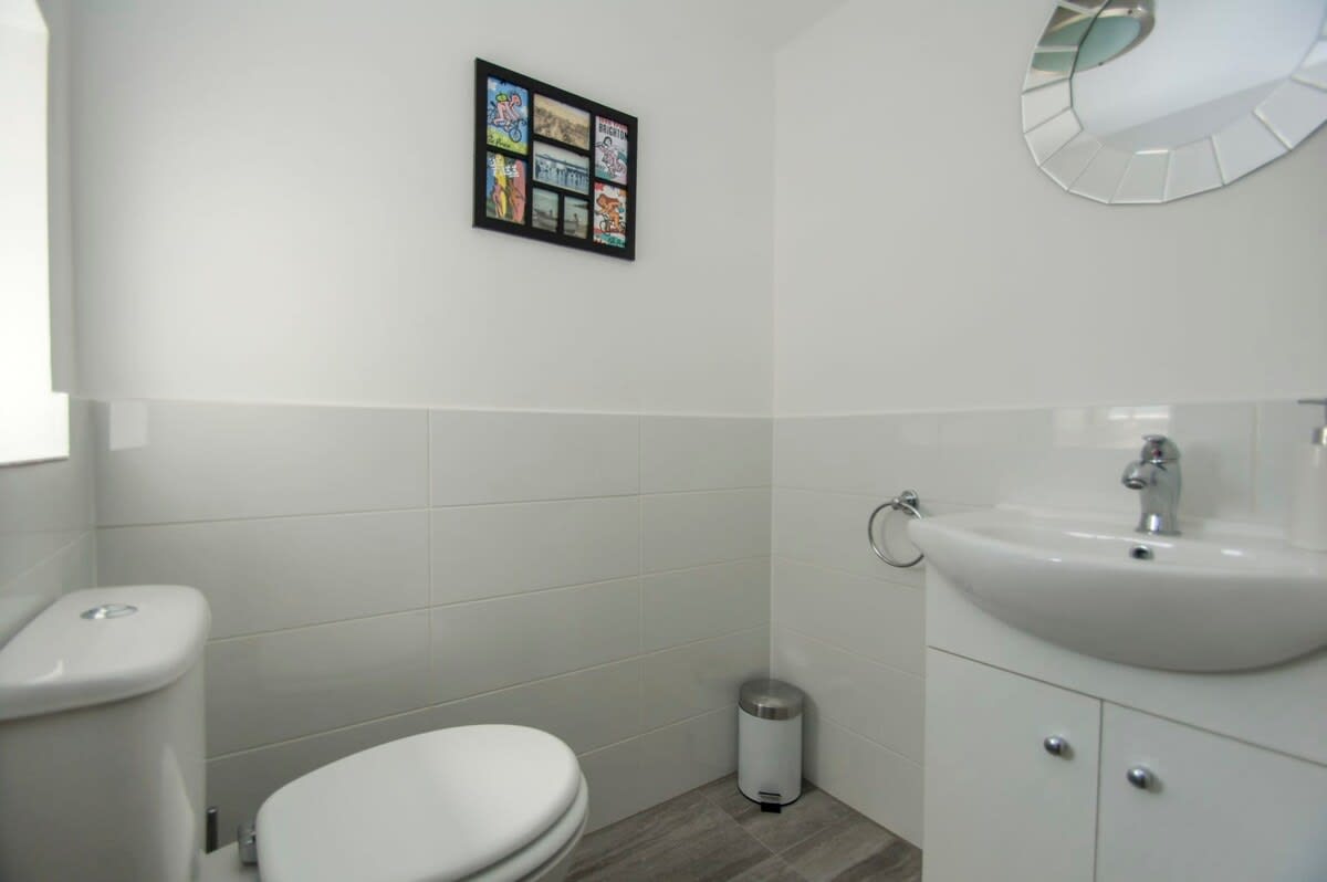 Mucky Duck House | by Brighton Holiday Lets - Brighton Holiday Home - Image 26