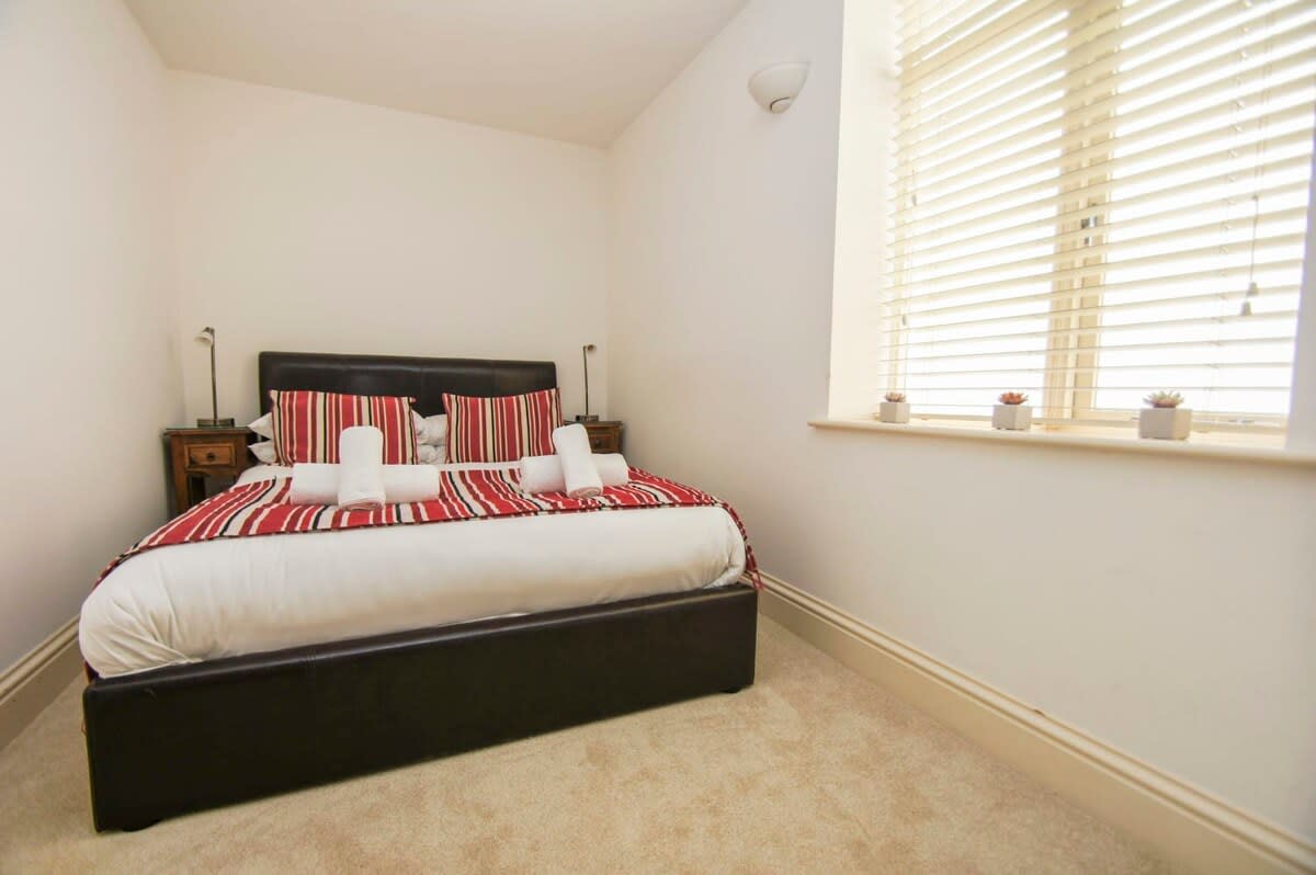 No 5 |Close to Seafront| by Brighton Holiday Lets