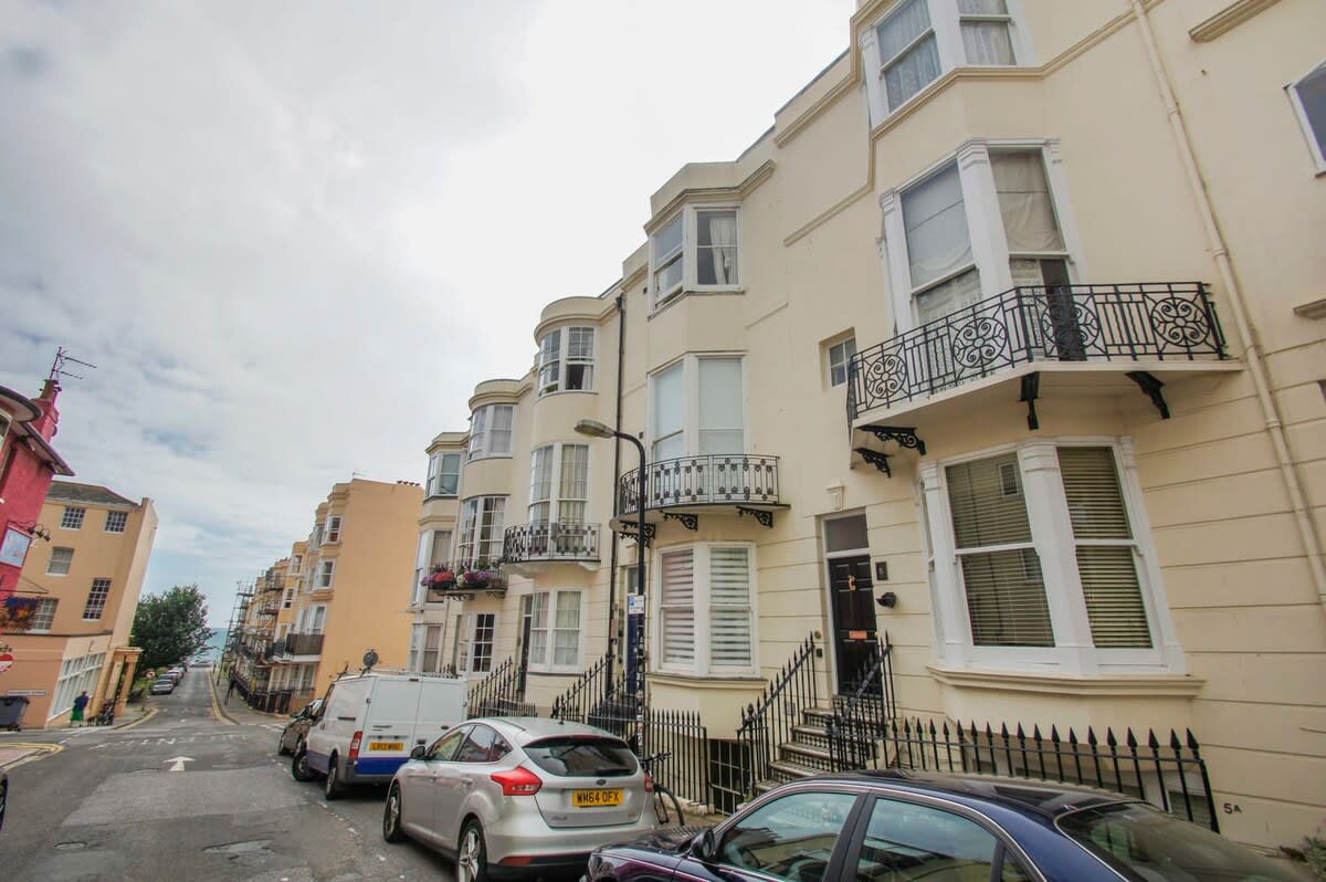 No 5 |Close to Seafront| by Brighton Holiday Lets