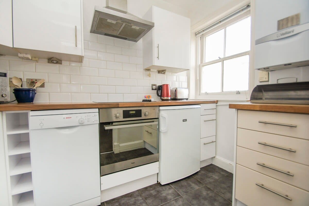 New Steine Apartment | by Brighton Holiday Lets - Brighton Holiday Home - Image 14