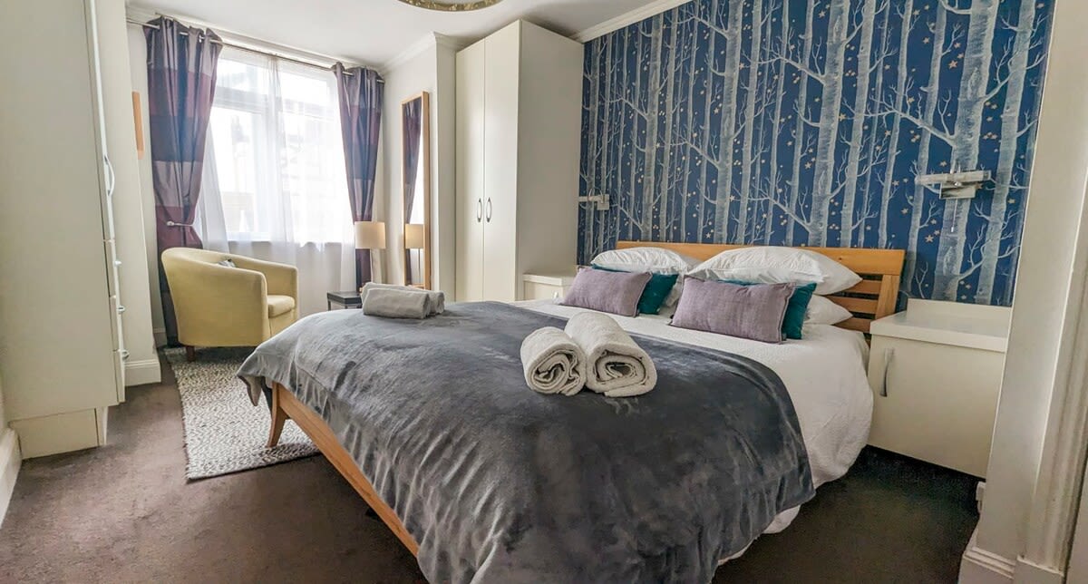 New Steine Apartment | by Brighton Holiday Lets - Brighton Holiday Home - Image 2