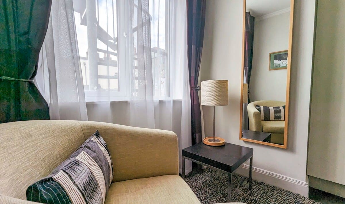 New Steine Apartment | by Brighton Holiday Lets - Brighton Holiday Home - Image 11