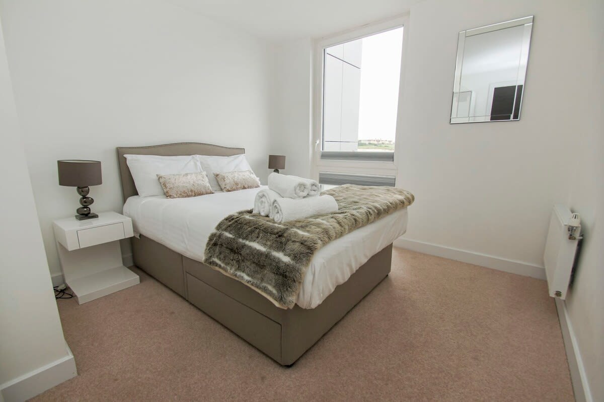 Orion Marina Sea View | by Brighton Holiday Lets - Brighton Holiday Home - Image 11