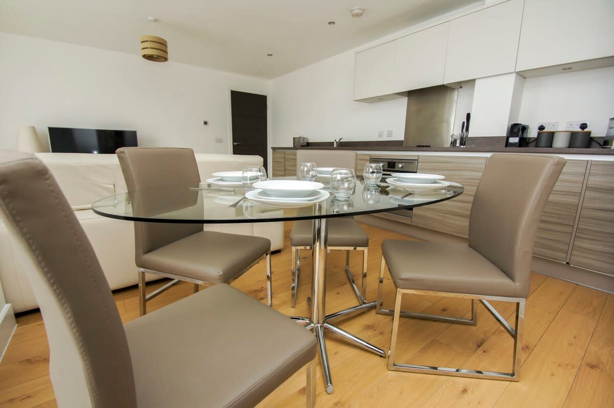 Orion Marina Sea View | by Brighton Holiday Lets - Brighton Holiday Home - Image 15