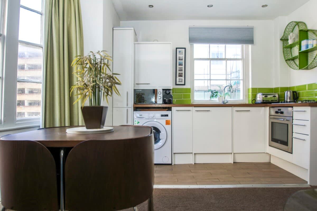 Cannon Place | Central | by Brighton Holiday Lets view 3
