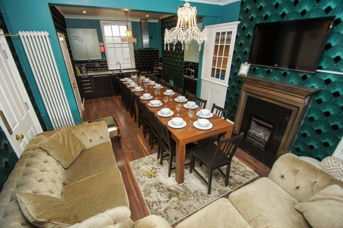 Chocolate Box |Sleeps 18| by Brighton Holiday Lets - Brighton Holiday Home - Image 17