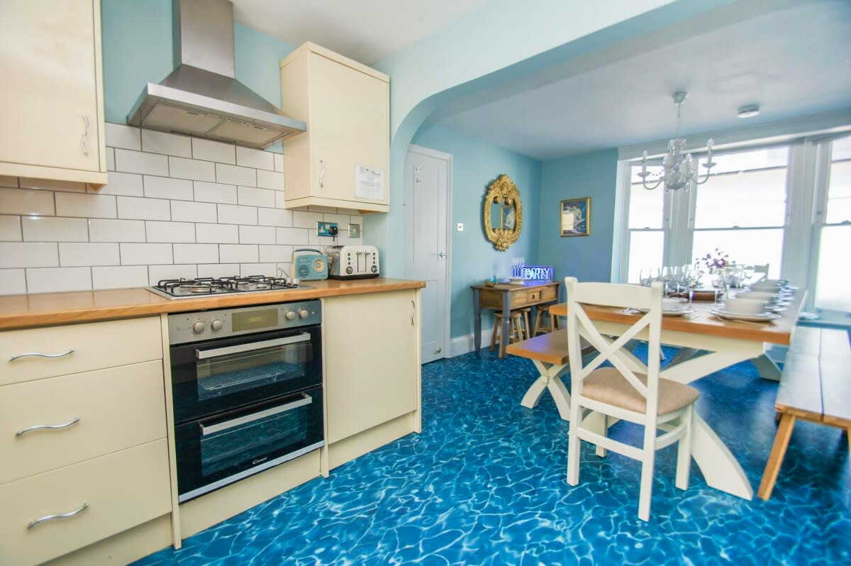 Mermaid Townhouse by Brighton Holiday Lets - Brighton Holiday Home - Image 11