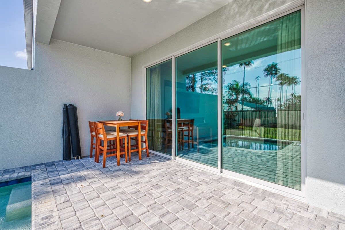 Affordable luxury home for 8 guests close to parks - Picture 14