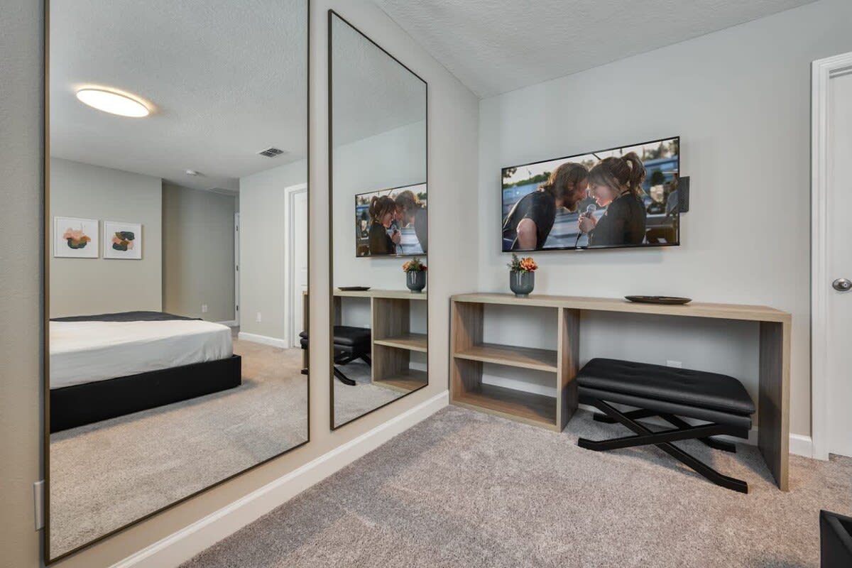 Affordable luxury home for 8 guests close to parks - Picture 30