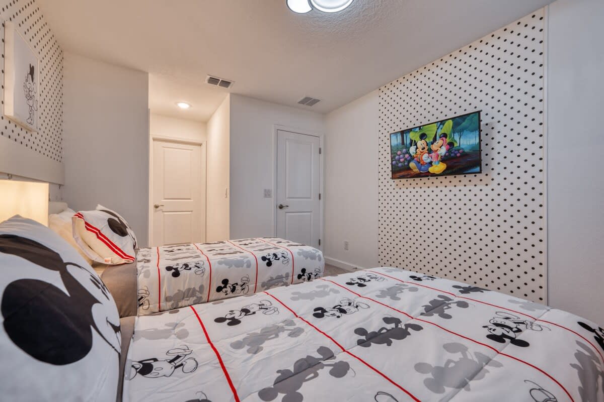 Elegant Vacation Home Near Disney - Picture 43