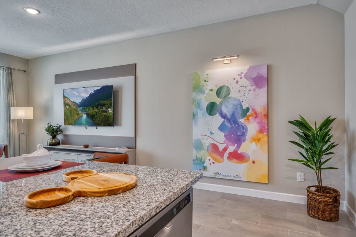 Elegant Vacation Home Near Disney - Picture 10