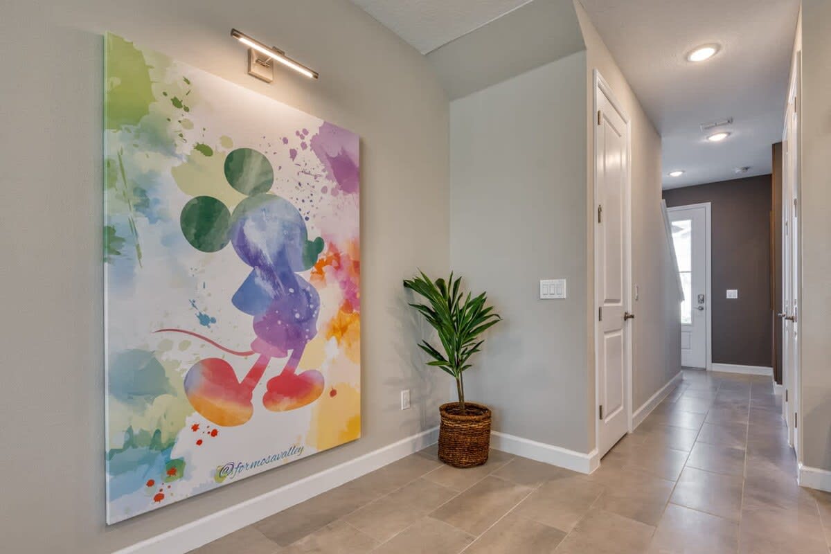 Elegant Vacation Home Near Disney - Picture 11