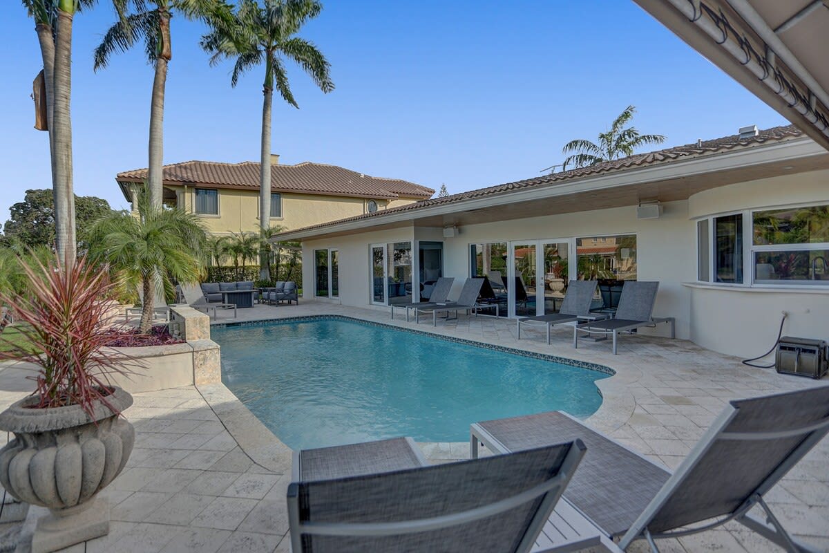 Palms by the Sea Villa 🌊 Waterfront | Heated Pool | Near Beach 🏖