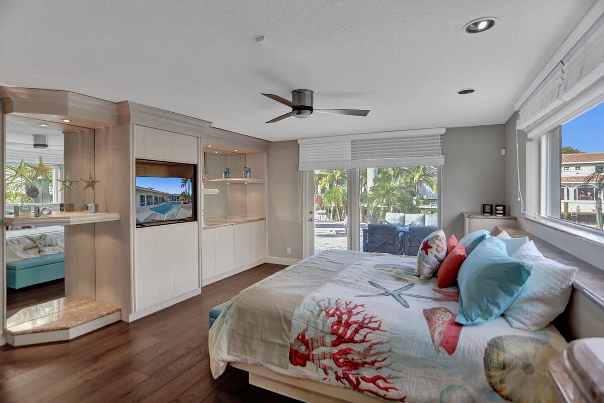 Palms by the Sea Villa 🌊 Waterfront | Heated Pool | Near Beach 🏖