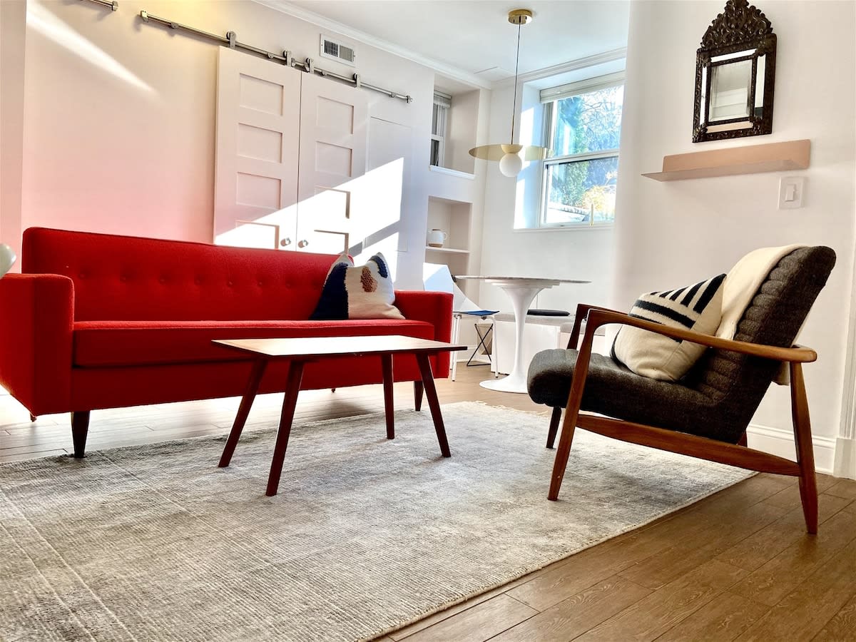 Heart Of Mount Pleasant – With Parking!