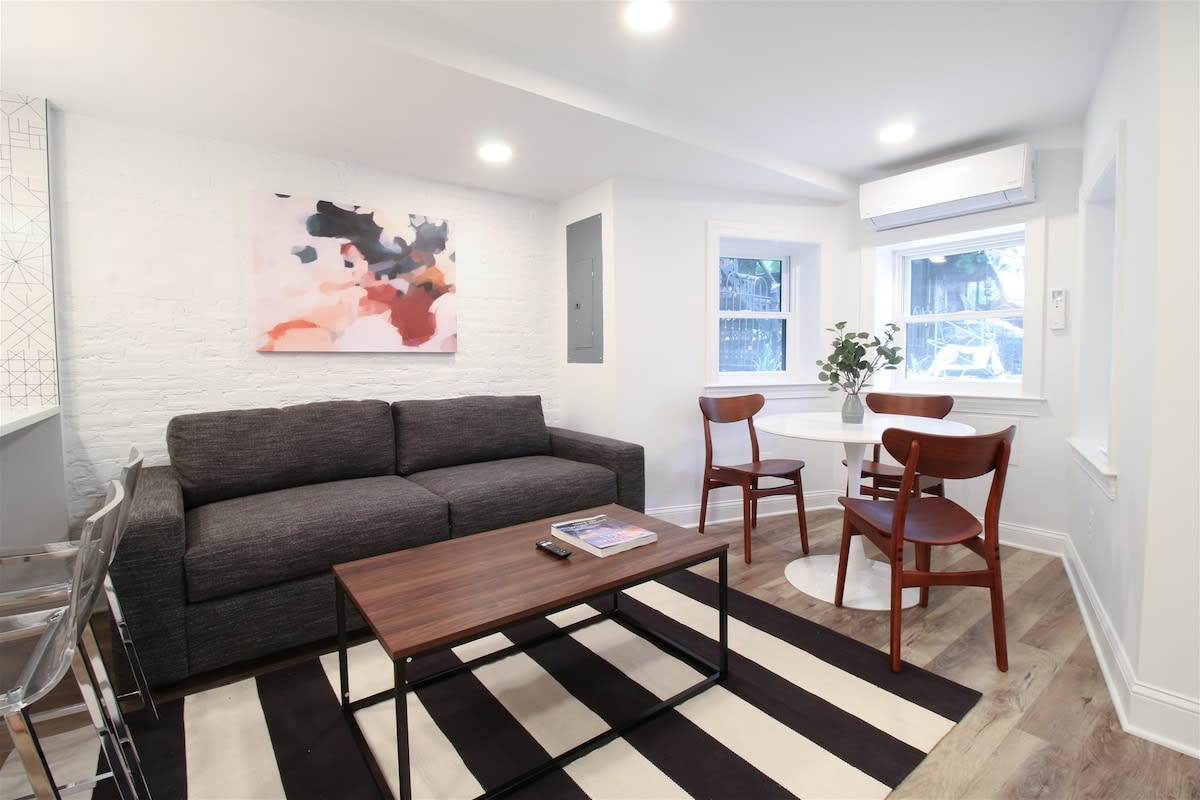 On Dcs Doorstep! Family Friendly 2 Bed Cap Hill Apt – Permit!