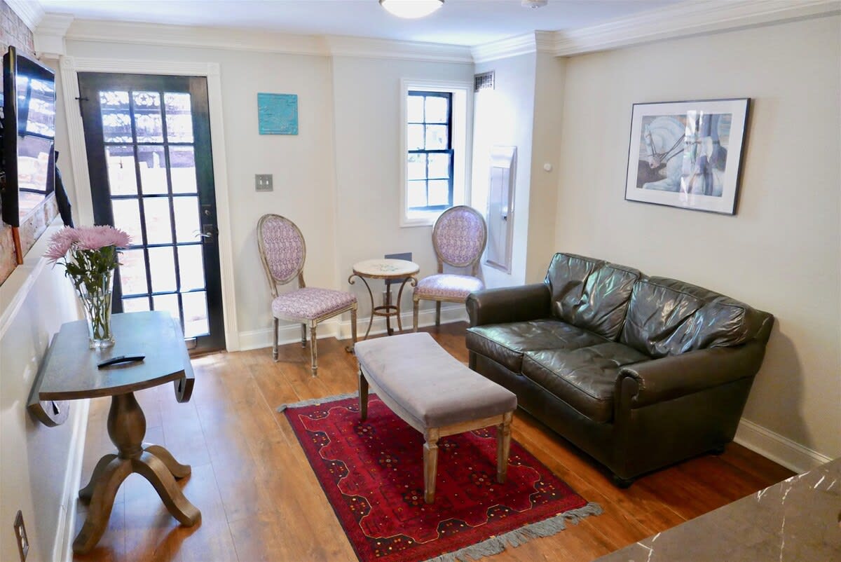 Amazing Location – Close To Union Station