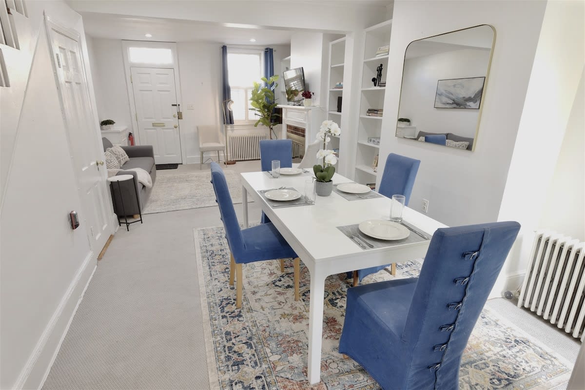 Georgetown Cobblestone Cottage – Private Parking!