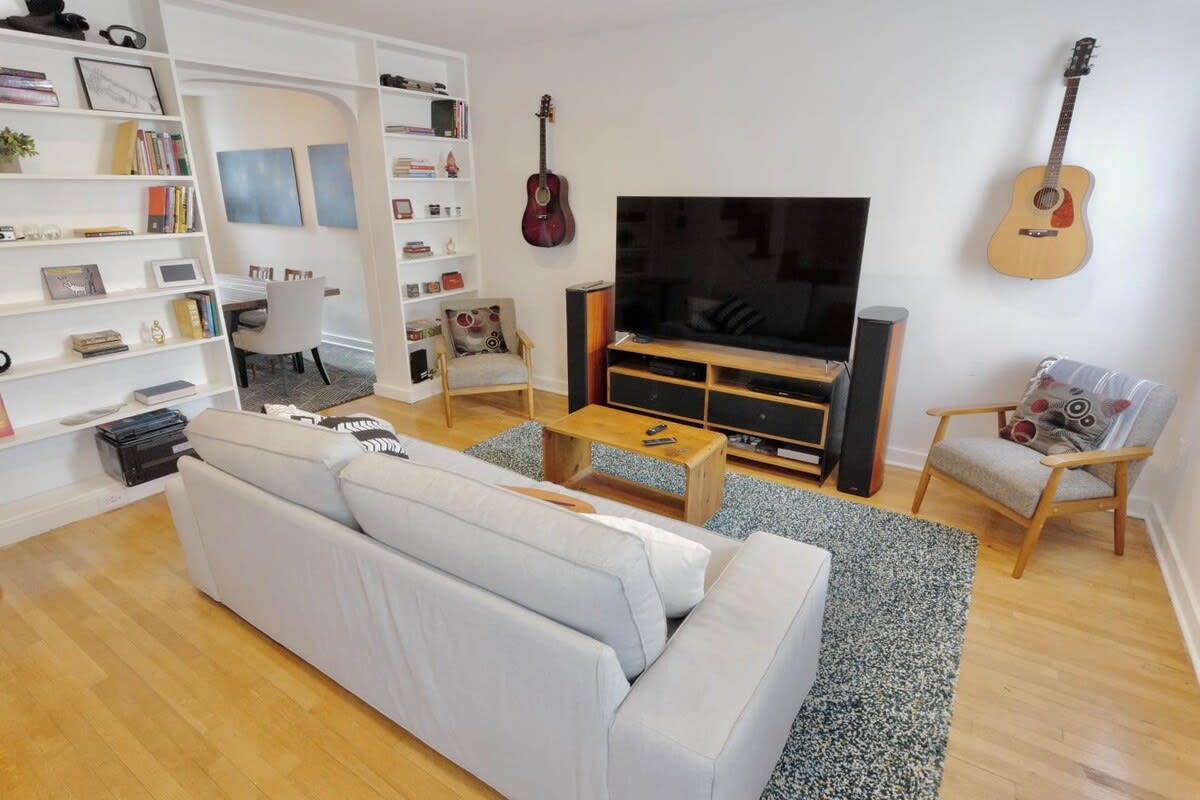 Meridian Row | Sleeps 7 | Off St Parking!