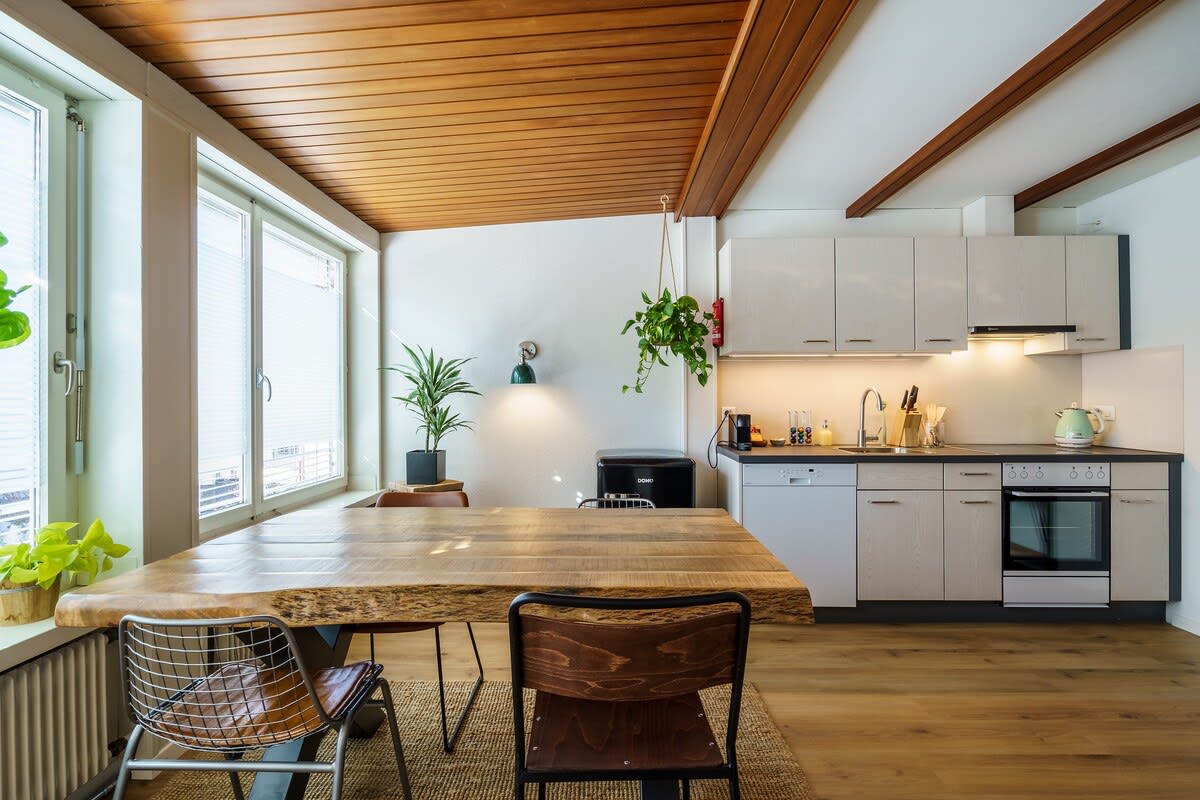 Modern 3-Bedroom Central Interlaken Apartment — Interlaken, Bern — vacation rental
