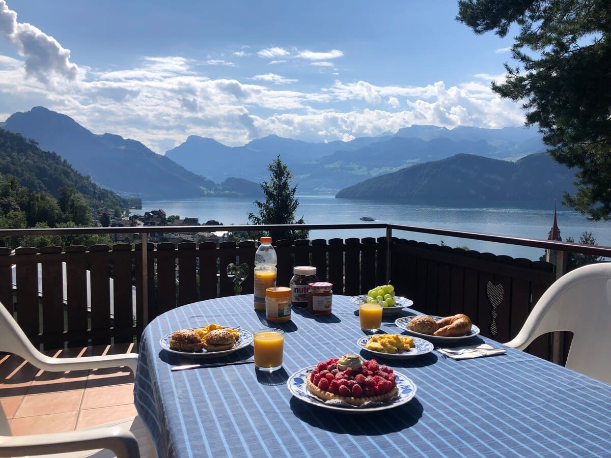 Lake Lucerne View House with Private Balcony — Weggis, Kanton Luzern — vacation rental