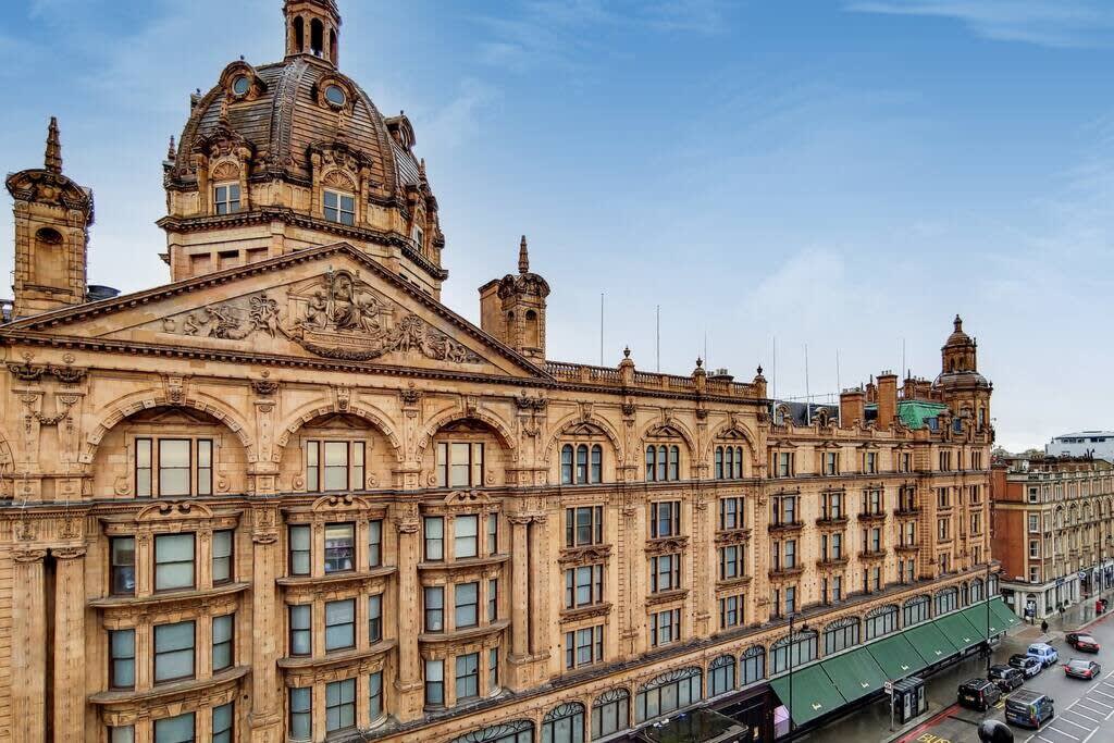 View 3B Apartment Near Harrods in Knightsbridge in Brompton Road 88 SW3 1ES 3B Apartment Near Harrods in Knightsbridge in Brompton Road 88 SW3 1ES - Property image 13 - VivreStays