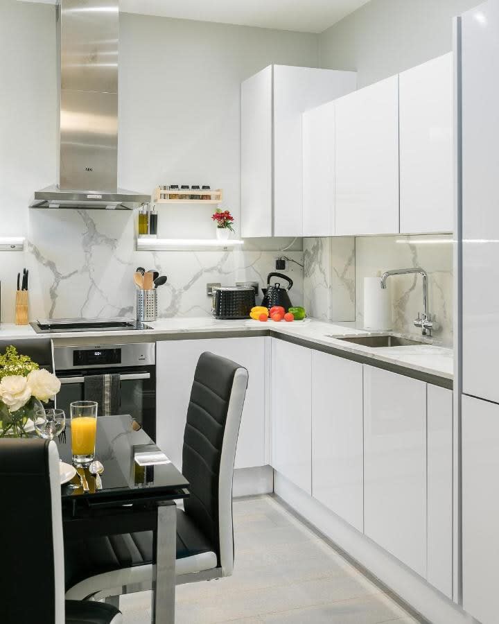 Stylish 3-Bedroom Apartment in Greater London in Carlton Vale NW6 5EE - Property image 6 - VivreStays