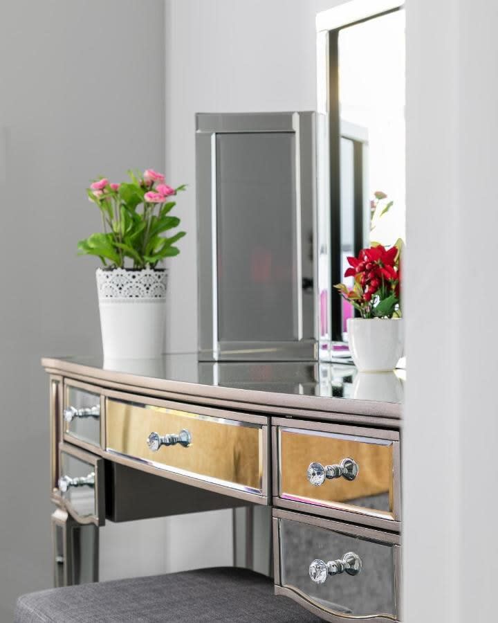 Stylish 3-Bedroom Apartment in Greater London in Carlton Vale NW6 5EE - Property image 5 - VivreStays