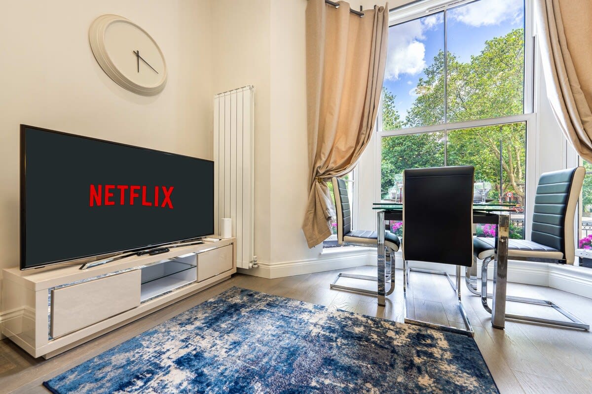 Modern 3-Bed Apartment in Greater London in Carlton Vale NW6 5EE - Property image 3 - VivreStays