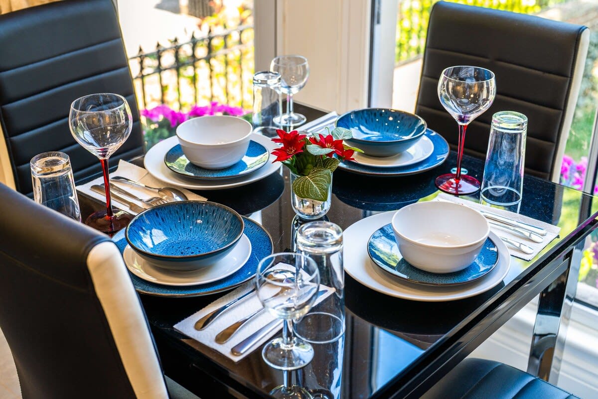 Modern 3-Bed Apartment in Greater London in Carlton Vale NW6 5EE - Property image 16 - VivreStays
