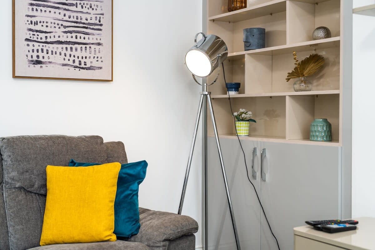 Elegant 3-Bed Apartment in Greater London in Carlton Vale NW6 5EE - Property image 14 - VivreStays