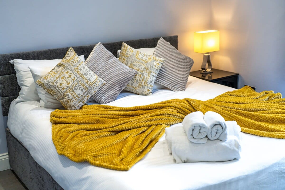 Spacious 2-Bedroom Apartment in Greater London in Carlton Vale NW6 5EE - Property image 25 - VivreStays