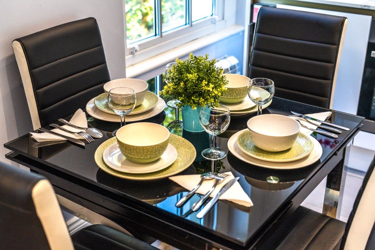 Spacious 2-Bedroom Apartment in Greater London in Carlton Vale NW6 5EE - Property image 8 - VivreStays