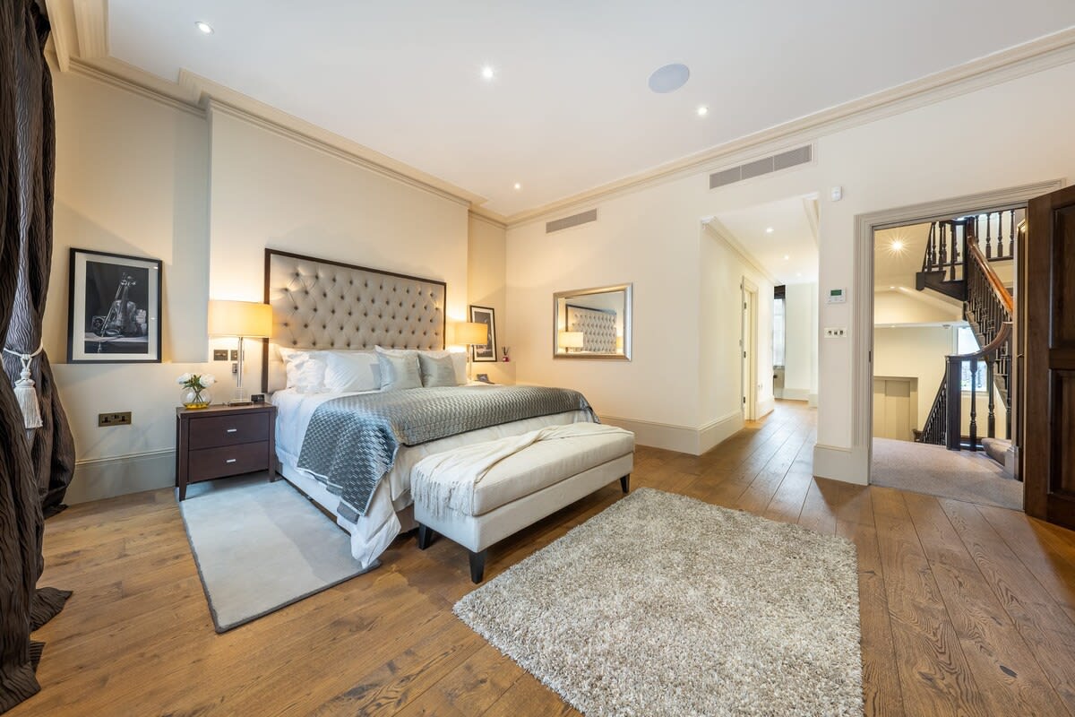 Luxurious Mayfair Mansion in London in Hertford Street W1J 7SL - Property image 13 - VivreStays