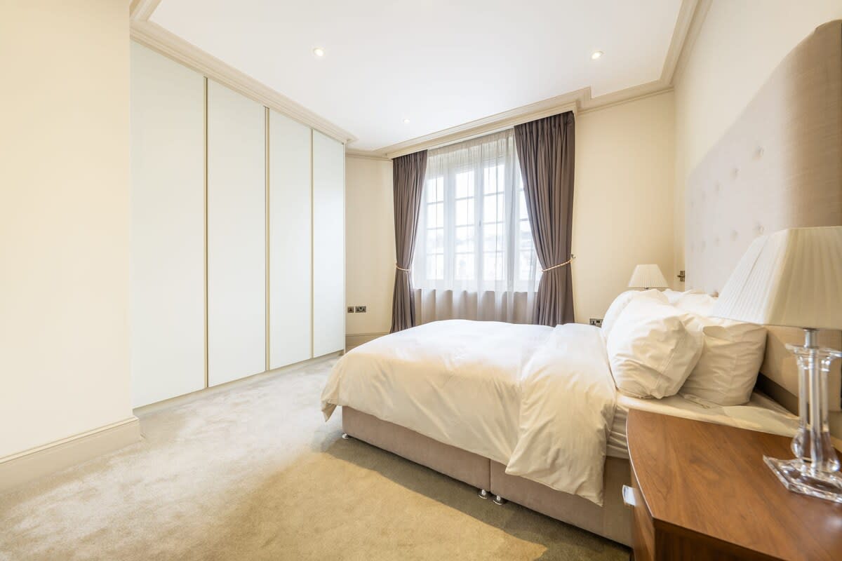Luxurious Mayfair Mansion in London in Hertford Street W1J 7SL - Property image 29 - VivreStays