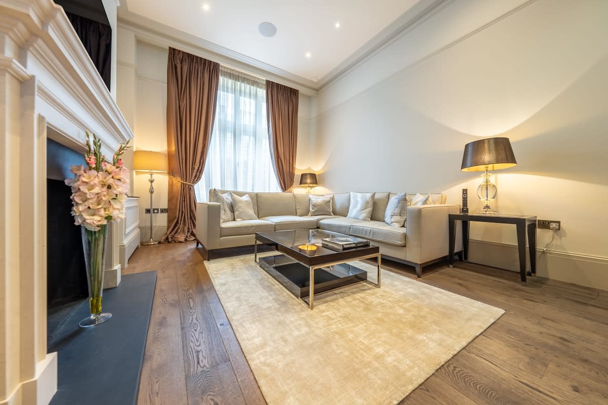 Luxurious Mayfair Mansion in London in Hertford Street W1J 7SL - Property image 11 - VivreStays